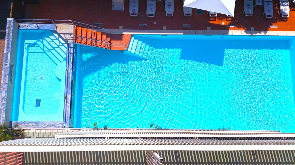 Hotel Delfino Milano Marittima Exterior foto